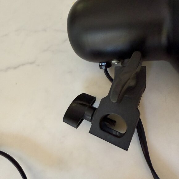 Studio Clip-On Light - Picture 2 of 6